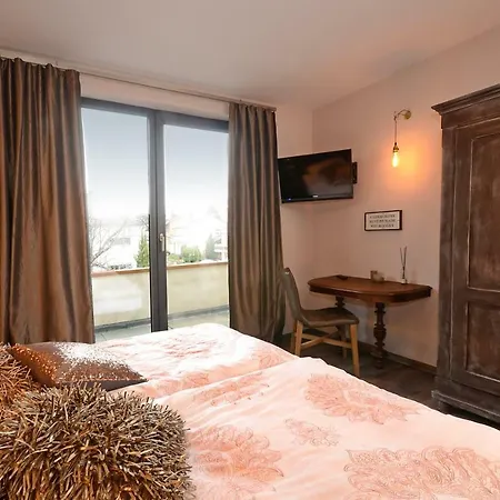 ゲストハウス Vinotel Dollt-kern 3*